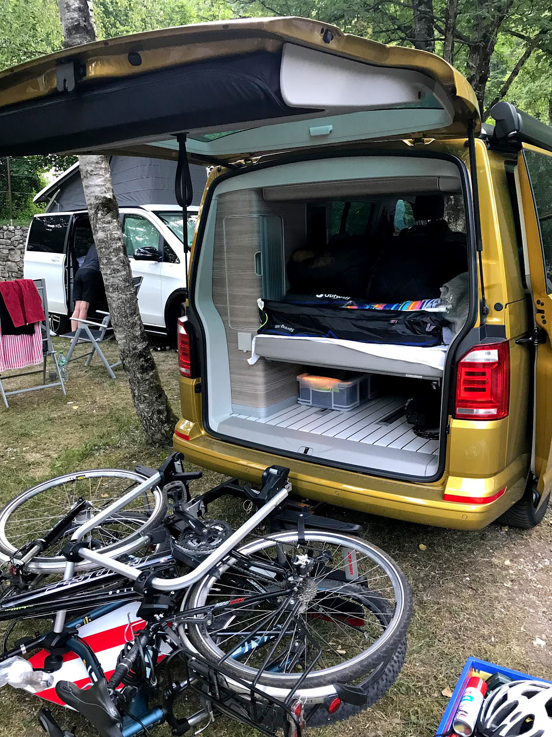 french f2 tent Army Amazon's Holiday Deals: The JHS Pedals modulation effects Style:Vision (LED lights)