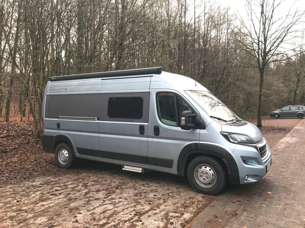 Tourne Kastenwagen Camper iceblue