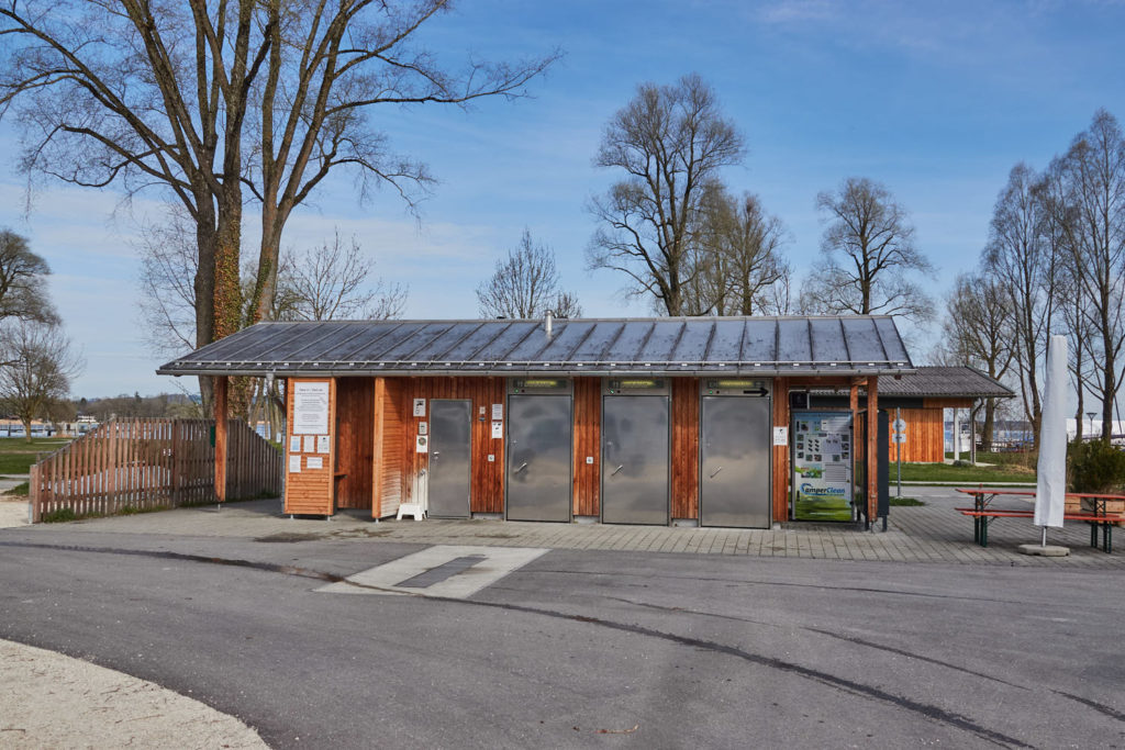 Sanitärhaus Wohnmobilstellplatz Chiemsee