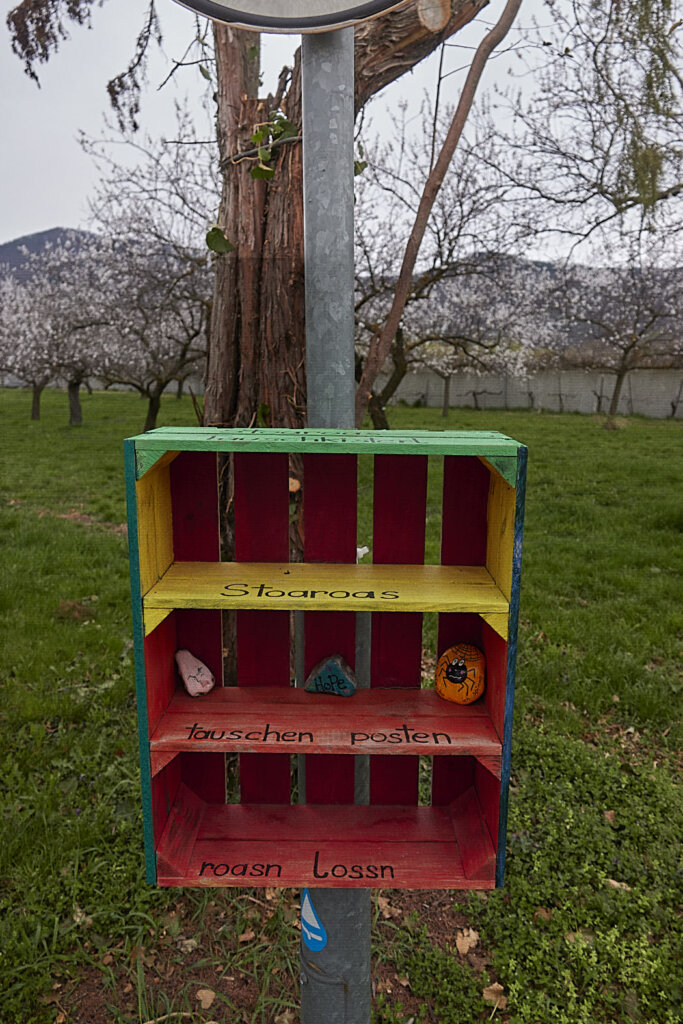 Stoaroas Kästchen auf der Marillenmeile