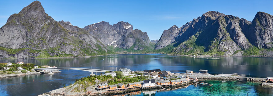 Reine Sakrisoy Lofoten